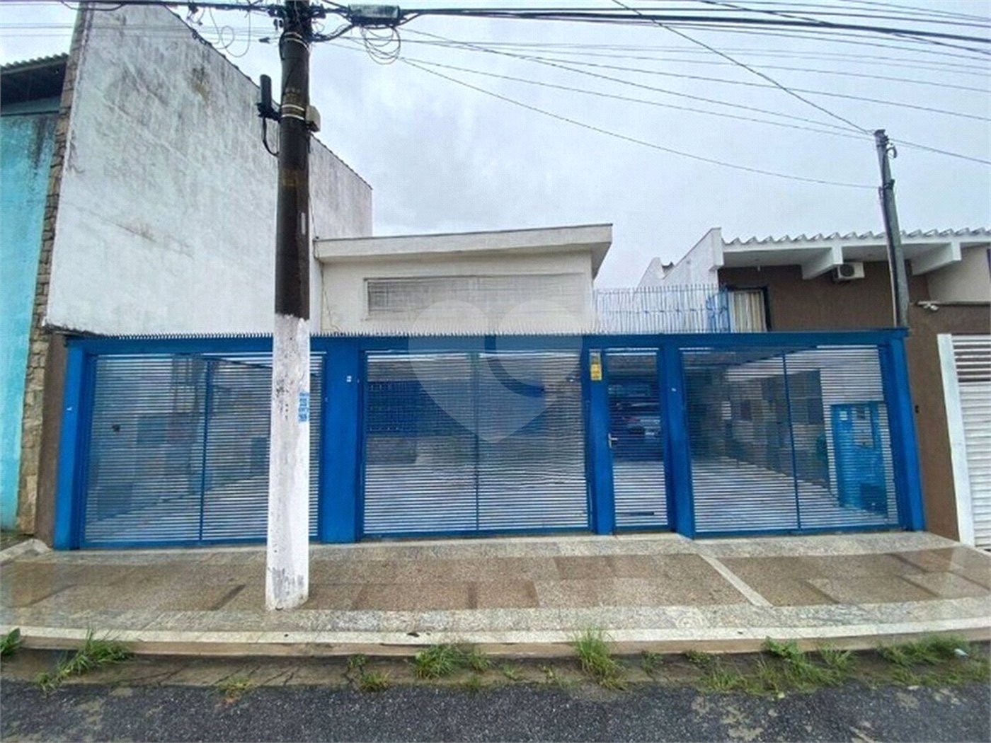 Sobrado 3 Suítes próximo ao parque do carmo