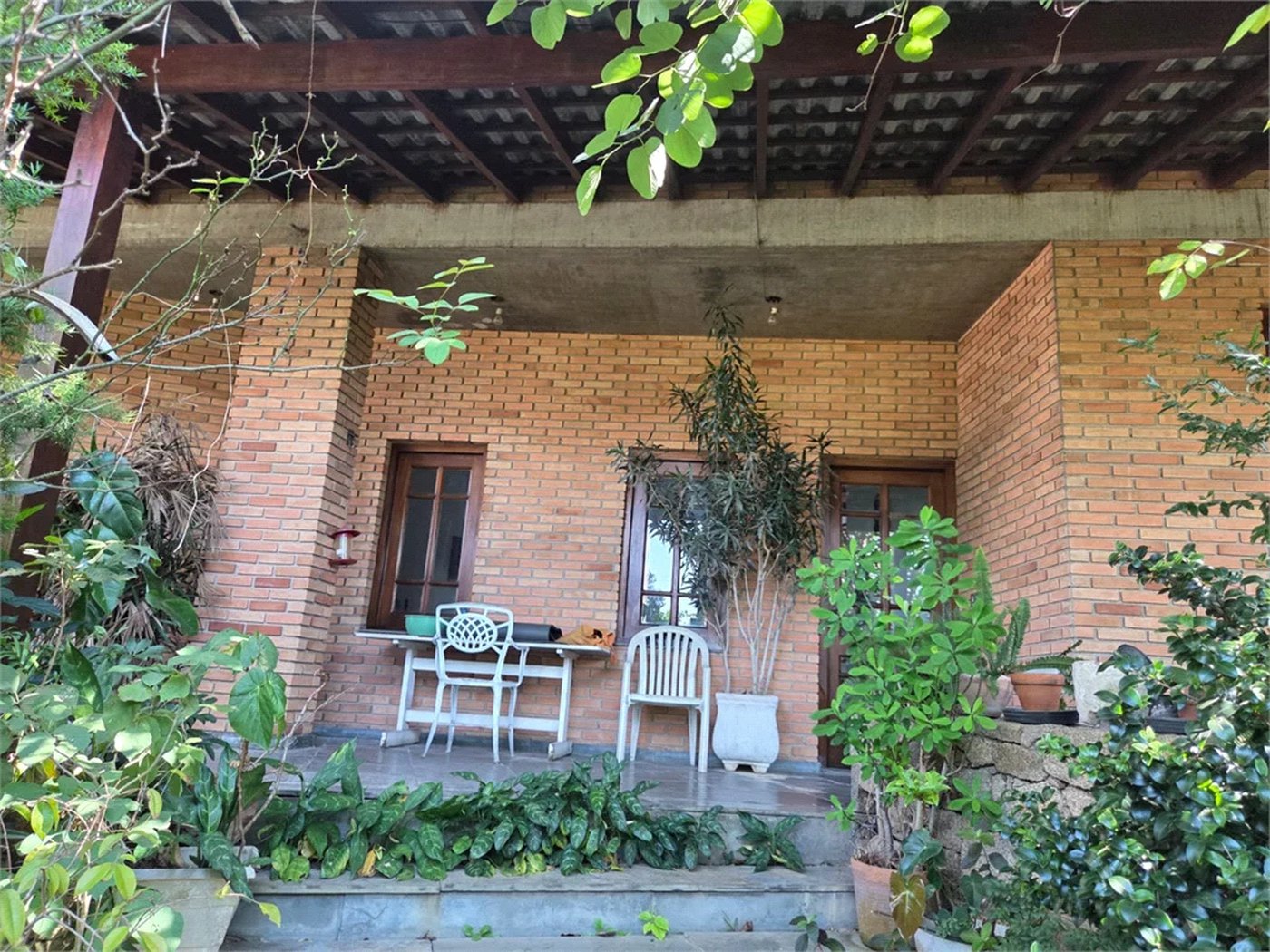 Casa à venda com 4 quartos, sendo 2 suítes,  em Cidade São Francisco, São Paulo, SP