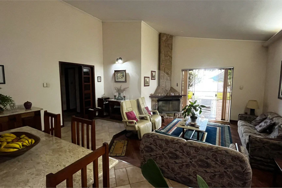 Casa à venda com 3 quartos, sendo 1 suíte, em Jardim Dos Estados, Poços de Caldas - MG