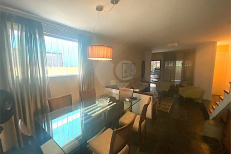 Sobrado à venda com 3 quartos, sendo 1 suíte,  em Chácara Santo Antônio (zona Sul), São Paulo, SP