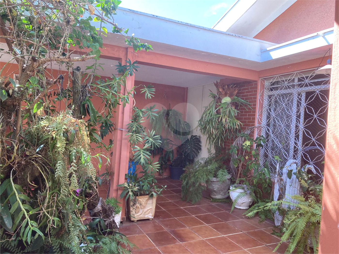 Vende-se excelente casa próxima ao Centro