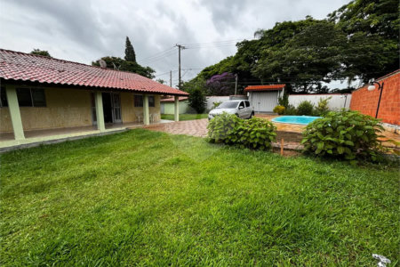 Casa à venda com 4 quartos, sendo 2 suítes, no condomínio Zuleika Jabour, Salto - SP