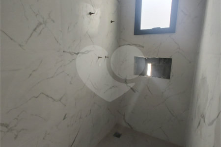 Casa Térrea à venda com 3 suítes em Jardim do Lago, Atibaia, SP