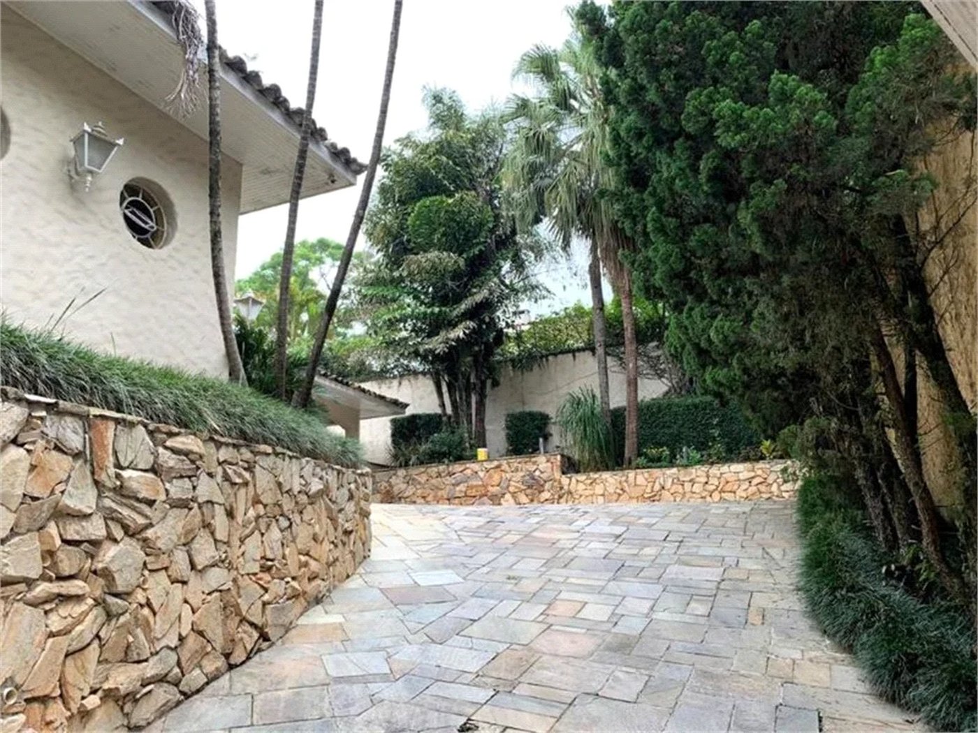 Casa à venda com 4 quartos, sendo 3 suítes,  em Fazenda Morumbi, São Paulo, SP