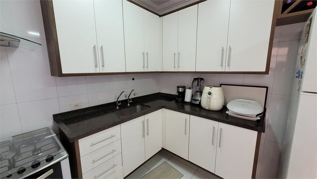 Sobrado à venda com 3 quartos, sendo 1 suíte, em Vila Romana, São Paulo, SP