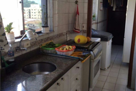 Apartamento Residencial à venda, Vila Maia, Guarujá - AP1033.