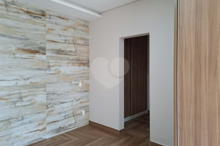Casa à venda com 3 suítes no condomínio Residencial Terra Nobre, Indaiatuba - SP