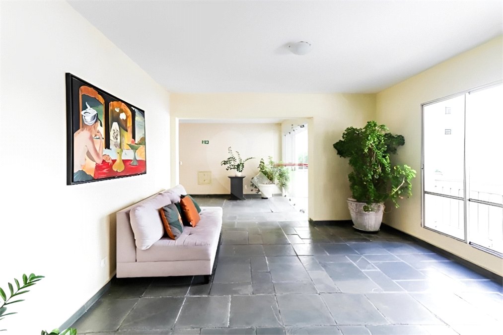 Apartamento à venda com 3 quartos em Caxingui, São Paulo, SP