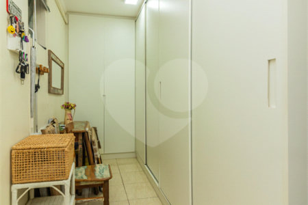 Casa à venda com 3 quartos, sendo 1 suíte, no condomínio Villaggio Di Firenze, São Paulo - SP