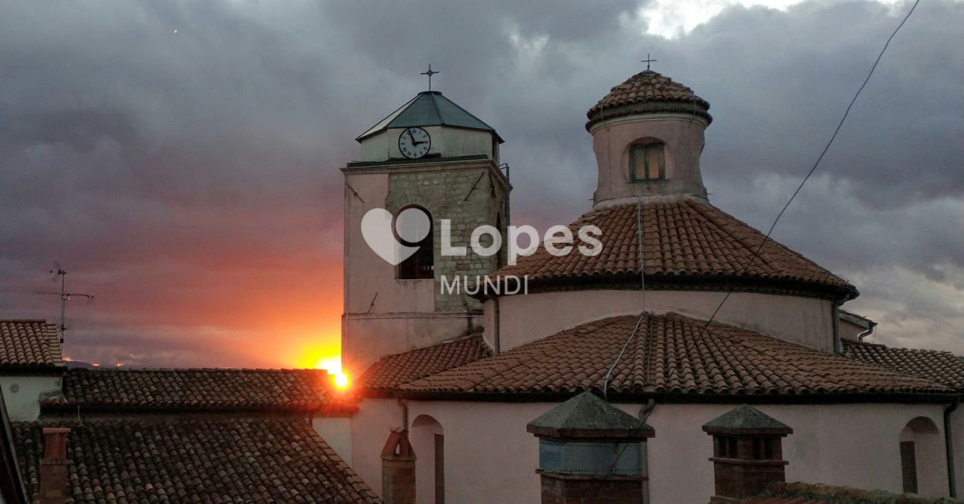 Casa com 3 suítes à venda em Ruoti, Potenza, Itália – Ideal para turismo