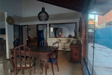 Casa à venda com 3 quartos, sendo 2 suítes,  em São José, Armação dos Búzios, RJ