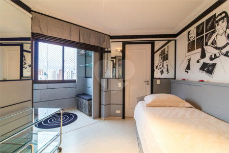 Duplex à venda com 4 quartos, sendo 3 suítes, em Campo Belo, São Paulo, SP