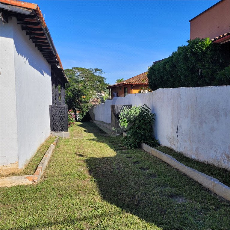 Casa à venda com 4 quartos, sendo 2 suítes, em Ferradura, Armação dos Búzios, RJ