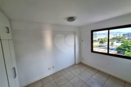 Apartamento à venda com 3 quartos, sendo 1 suíte, em Campo Grande, Rio de Janeiro, RJ