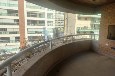 Apartamento à venda com 4 quartos, sendo 2 suítes, em Vila Uberabinha, São Paulo, SP