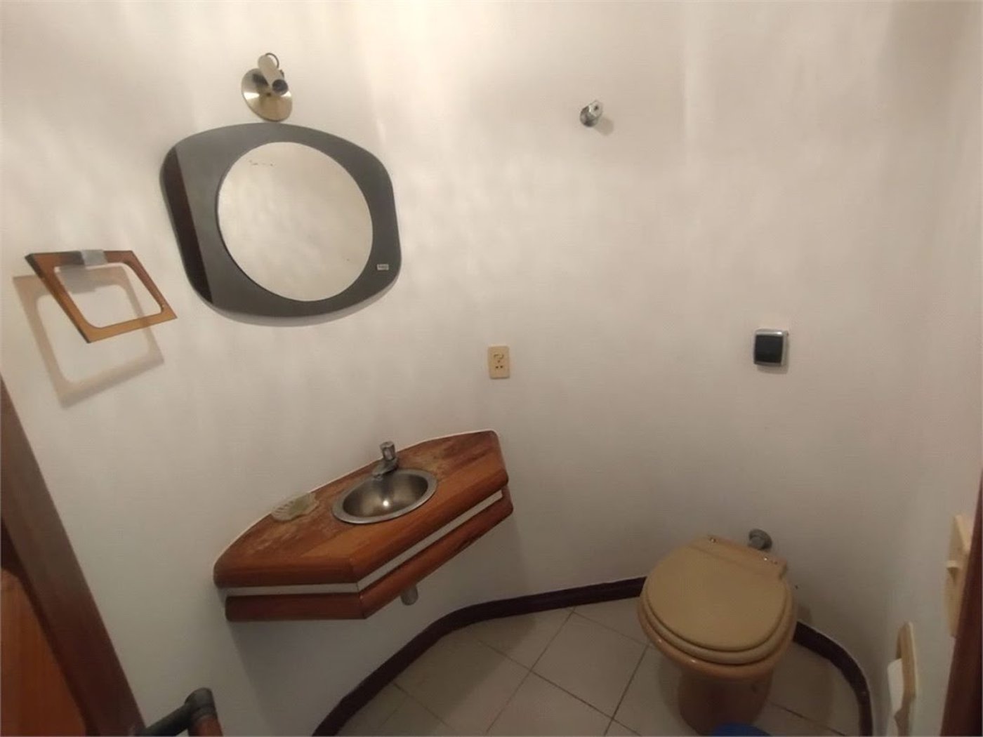 Apartamento com 4 dormitórios à venda, 145 m² por R$ 900.000,00 - Jardim das Conchas - Guarujá/SP