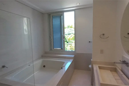 Sobrado à venda ou para alugar com 7 quartos, sendo 4 suítes, em Cidade Jardim, São Paulo, SP