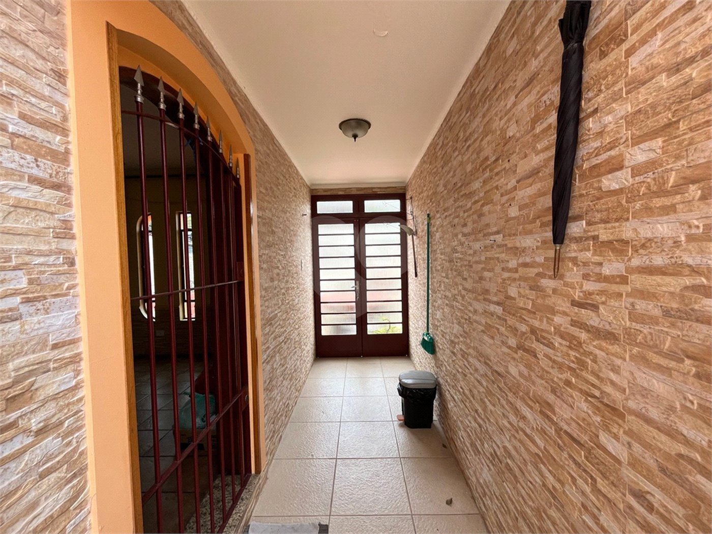 Sobrado à venda com 4 quartos, sendo 2 suítes, em Tremembé, São Paulo, SP
