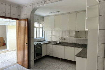 Sobrado para alugar com 3 quartos, sendo 1 suíte, em Vila Gomes Cardim, São Paulo, SP