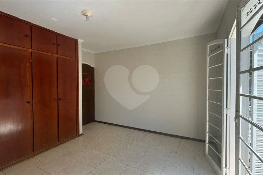 Venda Casa com 4 Dormitórios no Parque Santa Cecília