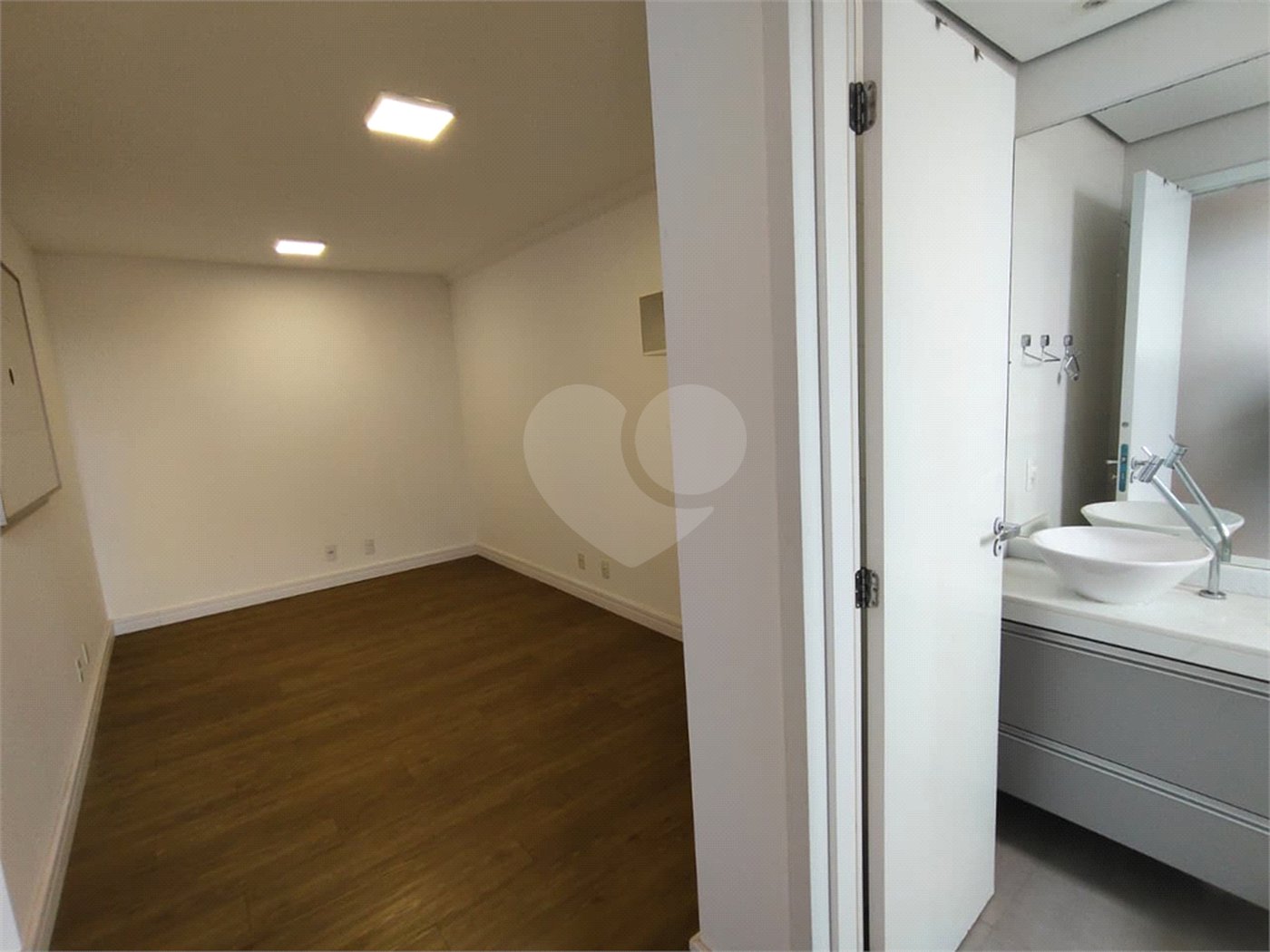 Apartamento à venda ou para alugar com 3 quartos, sendo 2 suítes, em Vila Ginez, Itapetininga, SP
