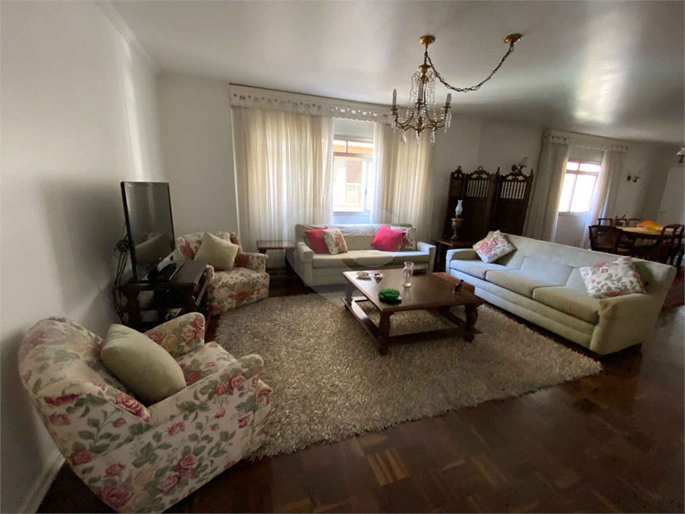 Apartamento à venda com 3 quartos, sendo 1 suíte, em Itaim Bibi, São Paulo, SP
