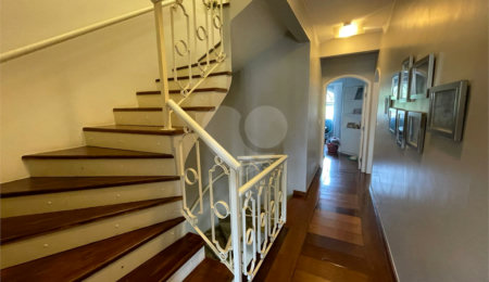 Casa em condomínio à venda ou para alugar com 4 quartos, sendo 3 suítes,  em Jardim Panorama, São Paulo, SP