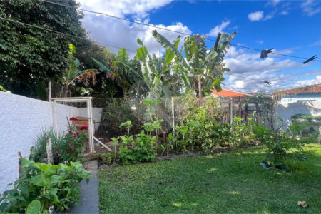 Casa à venda com 2 quartos, sendo 1 suíte, no Centro, Sarapuí, SP