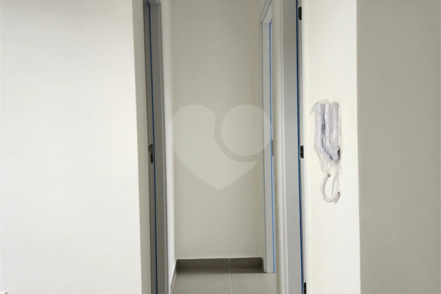 Casa à venda com 2 quartos, sendo 1 suíte, no condomínio Residencial Sanches, São Paulo - SP