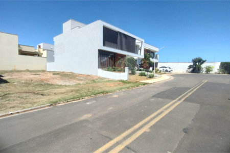 Terreno à venda no condomínio Residencial Maria Dulci, Indaiatuba - SP