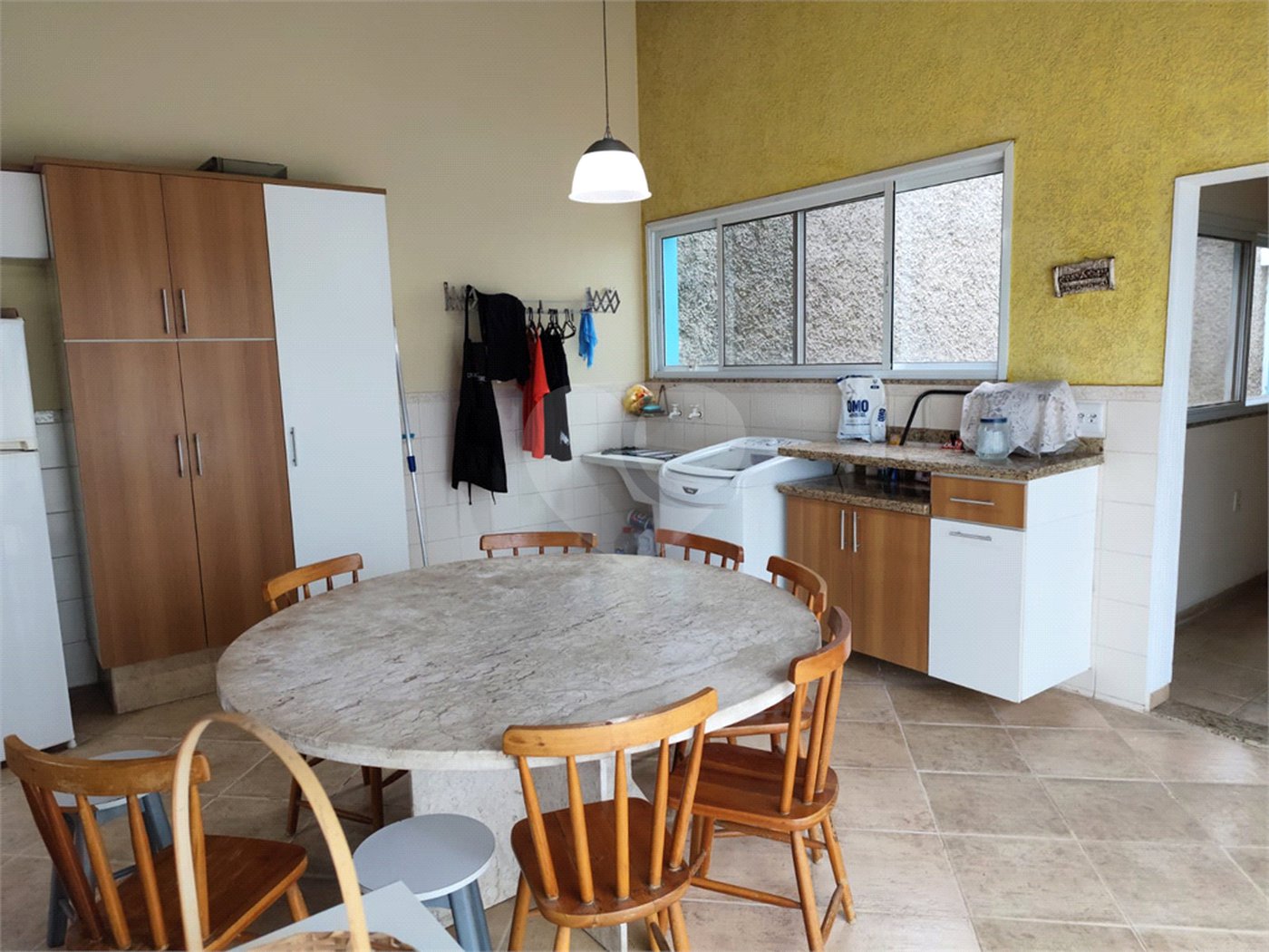 Sobrado à venda com 3 quartos, sendo 2 suítes, em Vila Romão, Salto, SP