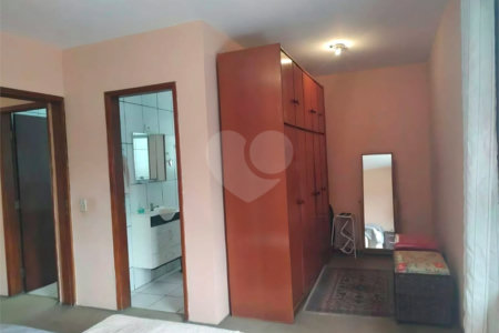 Sobrado à venda com 3 quartos, sendo 1 suíte,  em Jardim Ester, São Paulo, SP