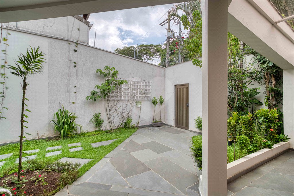 Sobrado à venda com 3 quartos, sendo 2 suítes, em City Campo Grande, São Paulo, SP