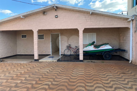 Casa à venda ou para alugar com 10 quartos no Centro, Ponta Porã, MS