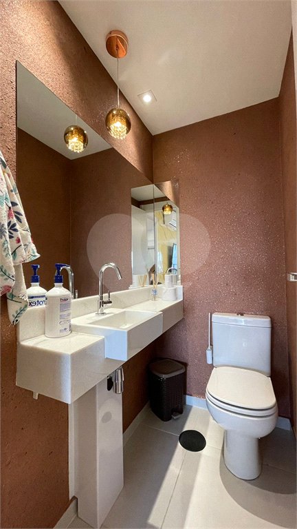 Apartamento à venda com 4 quartos, sendo 2 suítes, em Pinheiros, São Paulo, SP
