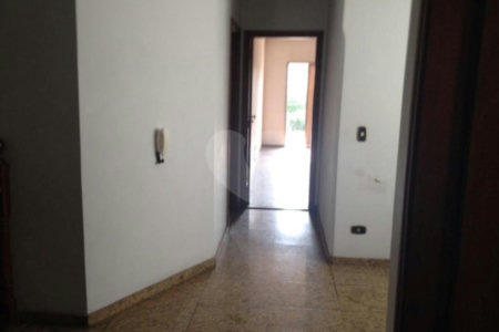 Sobrado à venda com 4 quartos, sendo 2 suítes, em Vila Madalena, São Paulo, SP