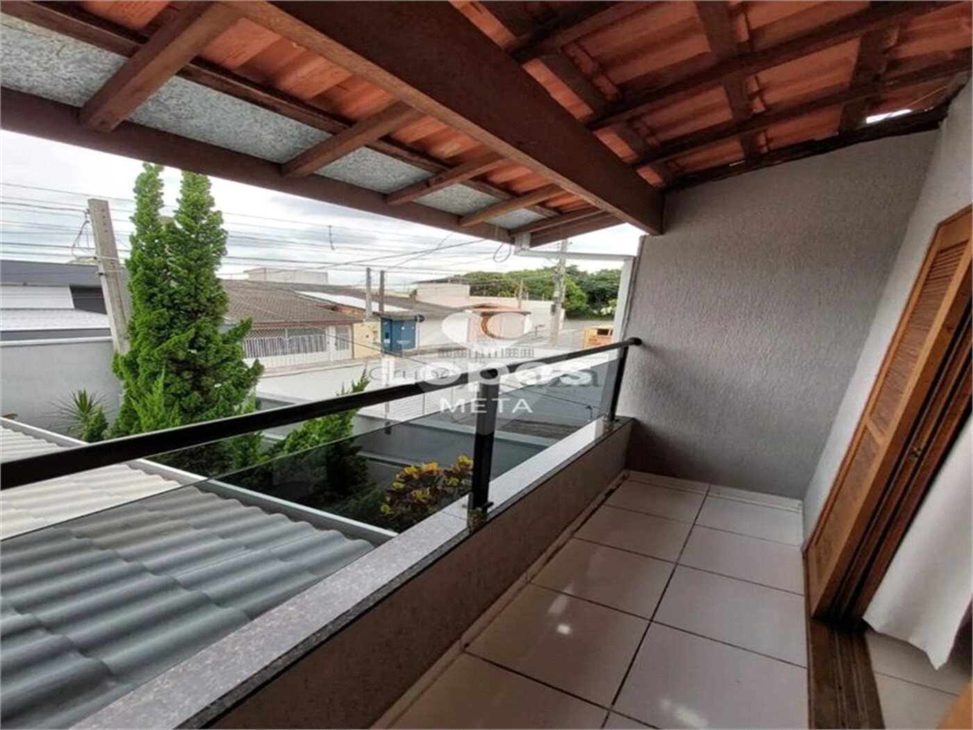 Casa à venda com 3 quartos, sendo 1 suíte,  no condomínio Loteamento Vila Branca, Jacareí - SP