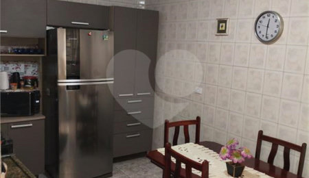 Sobrado à venda com 4 quartos, sendo 2 suítes, em Tremembé, São Paulo, SP