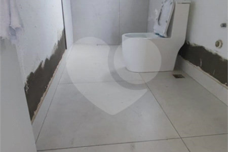 Casa à venda com 3 quartos, sendo 1 suíte,  no condomínio Terras de São Fernando, Cotia - SP