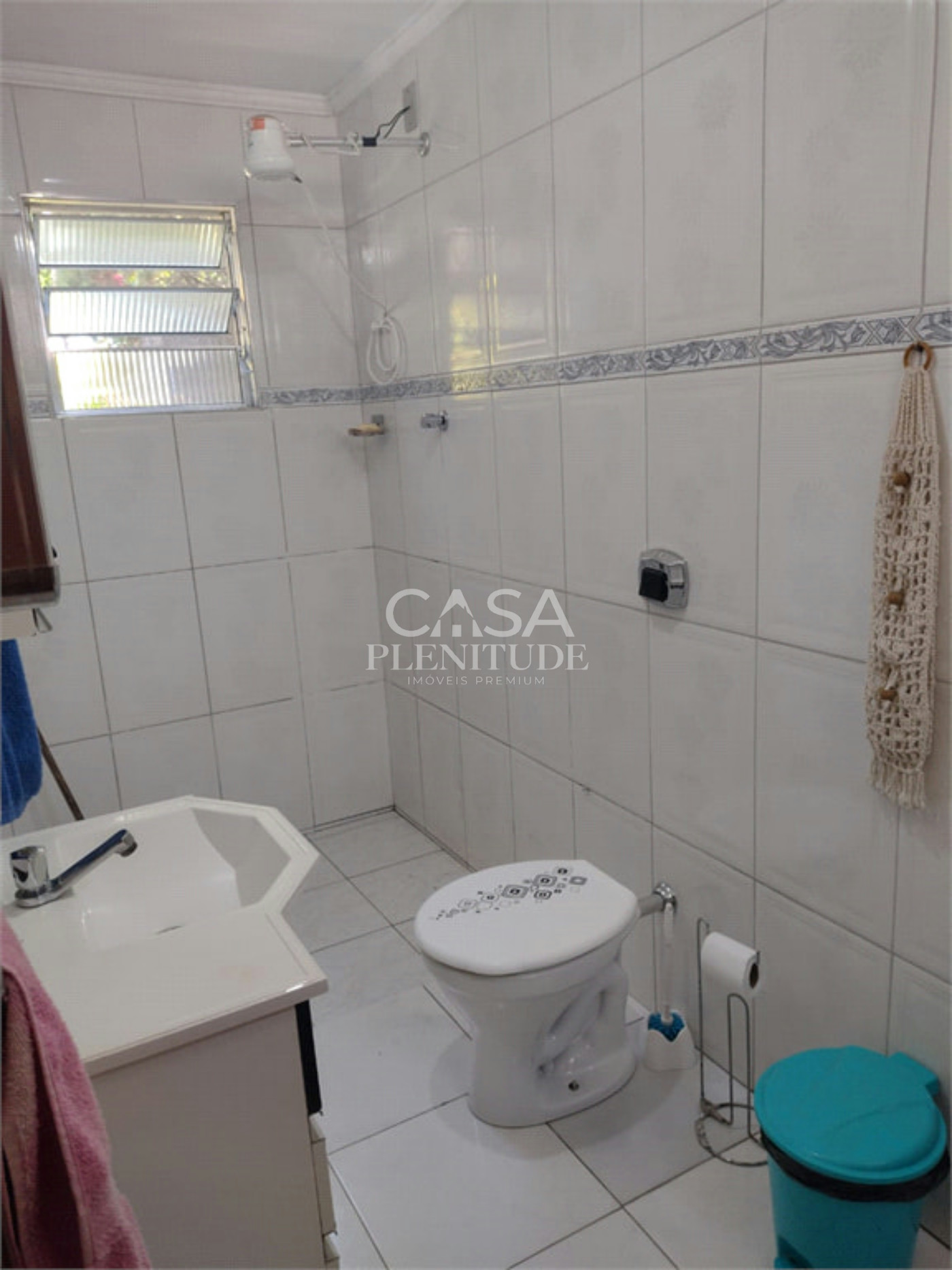 Casa à venda com 4 quartos, sendo 1 suíte, em Parque das Laranjeiras, Sorocaba, SP
