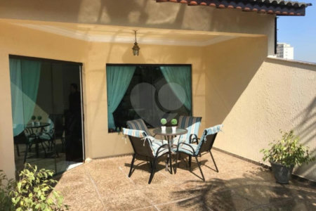 Sobrado à venda com 7 quartos, sendo 6 suítes, em Jardim Franca, São Paulo, SP