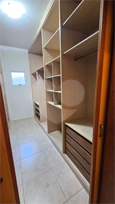 Casa para alugar com 4 quartos, sendo 2 suítes, no condomínio Portal de Itaici, Indaiatuba - SP