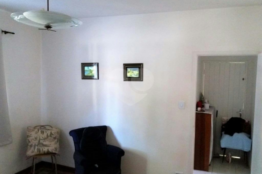 Sobrado à venda com 3 quartos, sendo 1 suíte, em Tremembé, São Paulo, SP