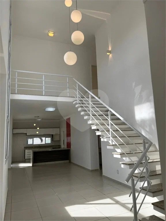 Casa para alugar com 3 suítes no condomínio Figueira Garden, Atibaia - SP