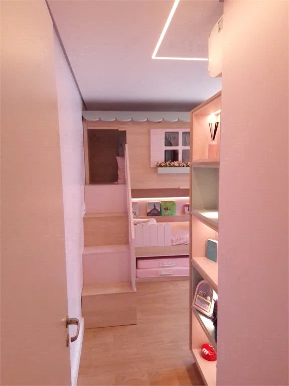 Apartamento à venda com 4 quartos, sendo 2 suítes, em Vila Anastácio, São Paulo, SP