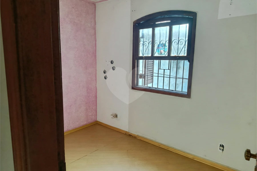 Sobrado à venda com 3 quartos, sendo 1 suíte,  em Vila Lucia, São Paulo, SP