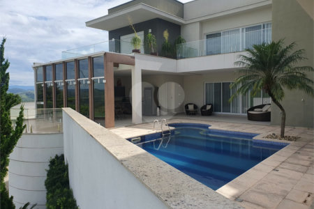 Casa à venda com 4 suítes no condomínio Residencial Jaguary, São José dos Campos - SP