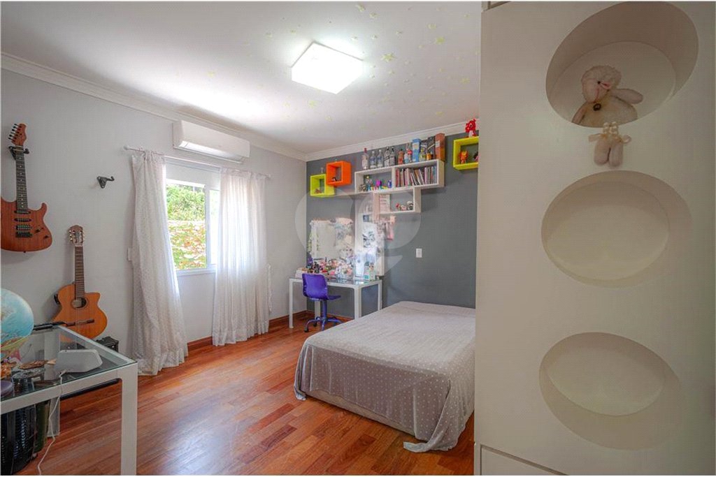 Casa para alugar com 5 quartos, sendo 4 suítes, no condomínio Colinas Japore, São Paulo - SP