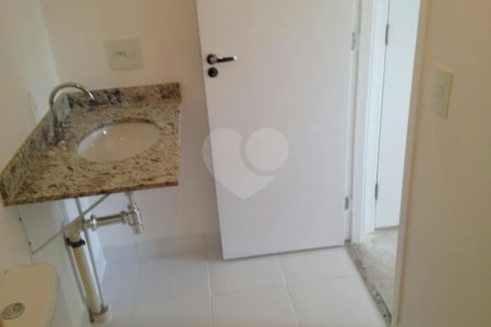 Apartamento à venda com 2 quartos, sendo 1 suíte, em Vila Andrade, São Paulo, SP