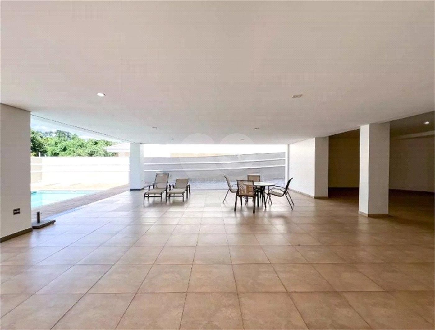 Casa à venda com 3 suítes no condomínio Portal do Lago, Valinhos - SP